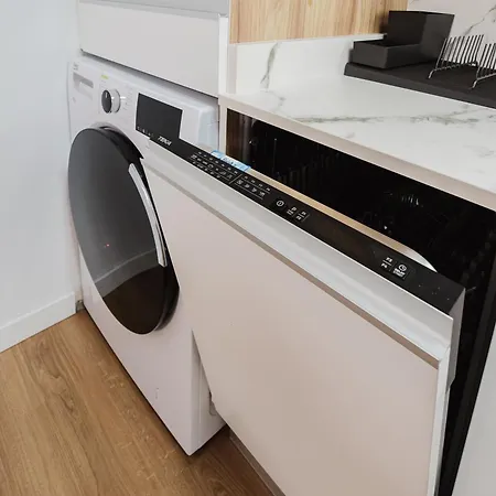 April Canteras 公寓